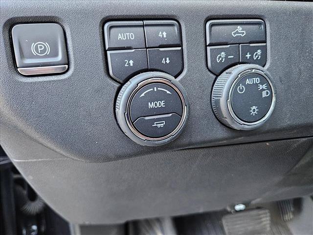 Used 2024 Chevrolet Silverado 1500 LT AWD/4WD image 8