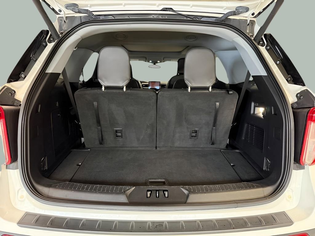 Certified 2022 Ford Explorer XLT image 37