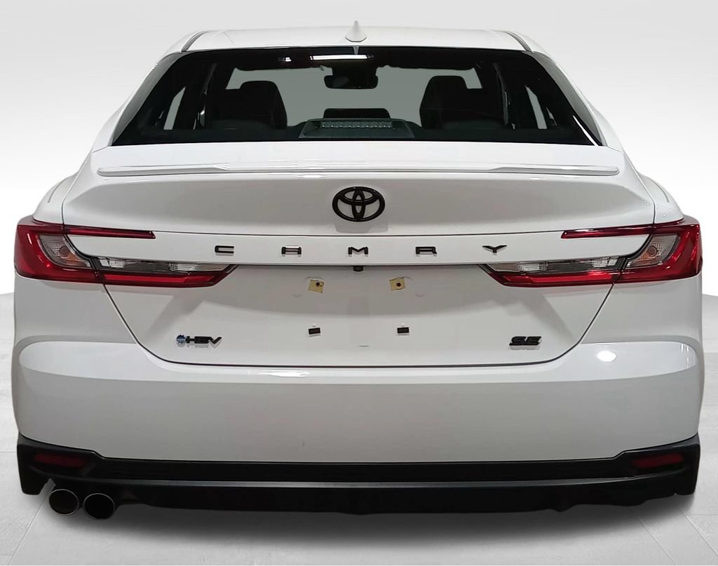 Used 2025 Toyota Camry SE w/ Convenience Package FWD image 5