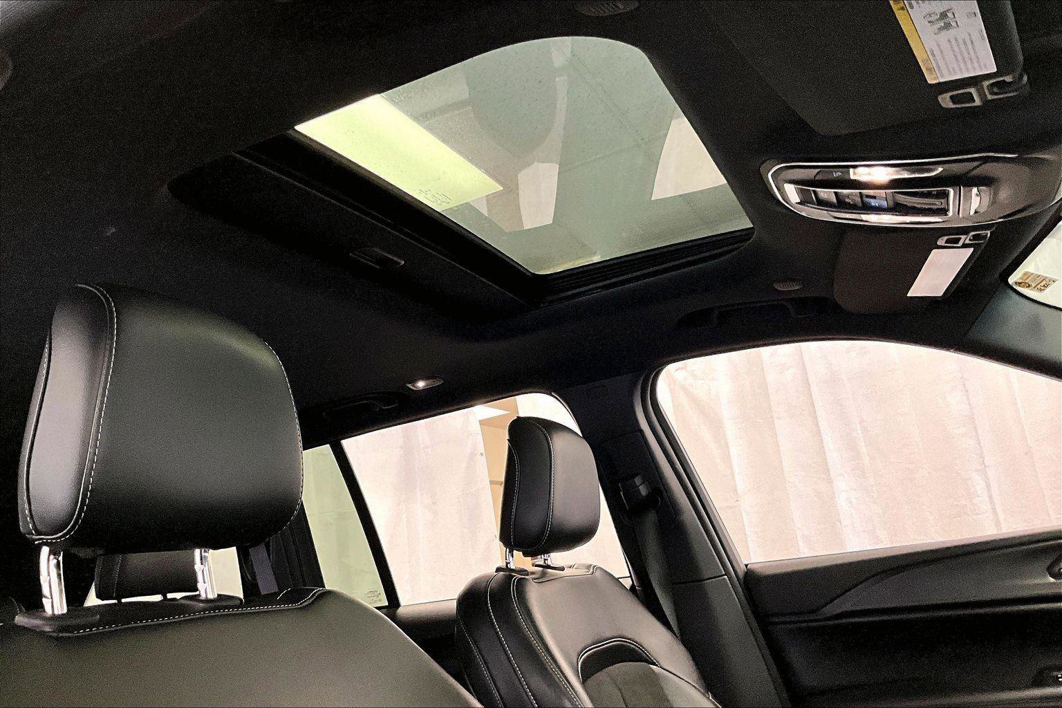 Used 2023 Jeep Grand Cherokee Altitude image 21