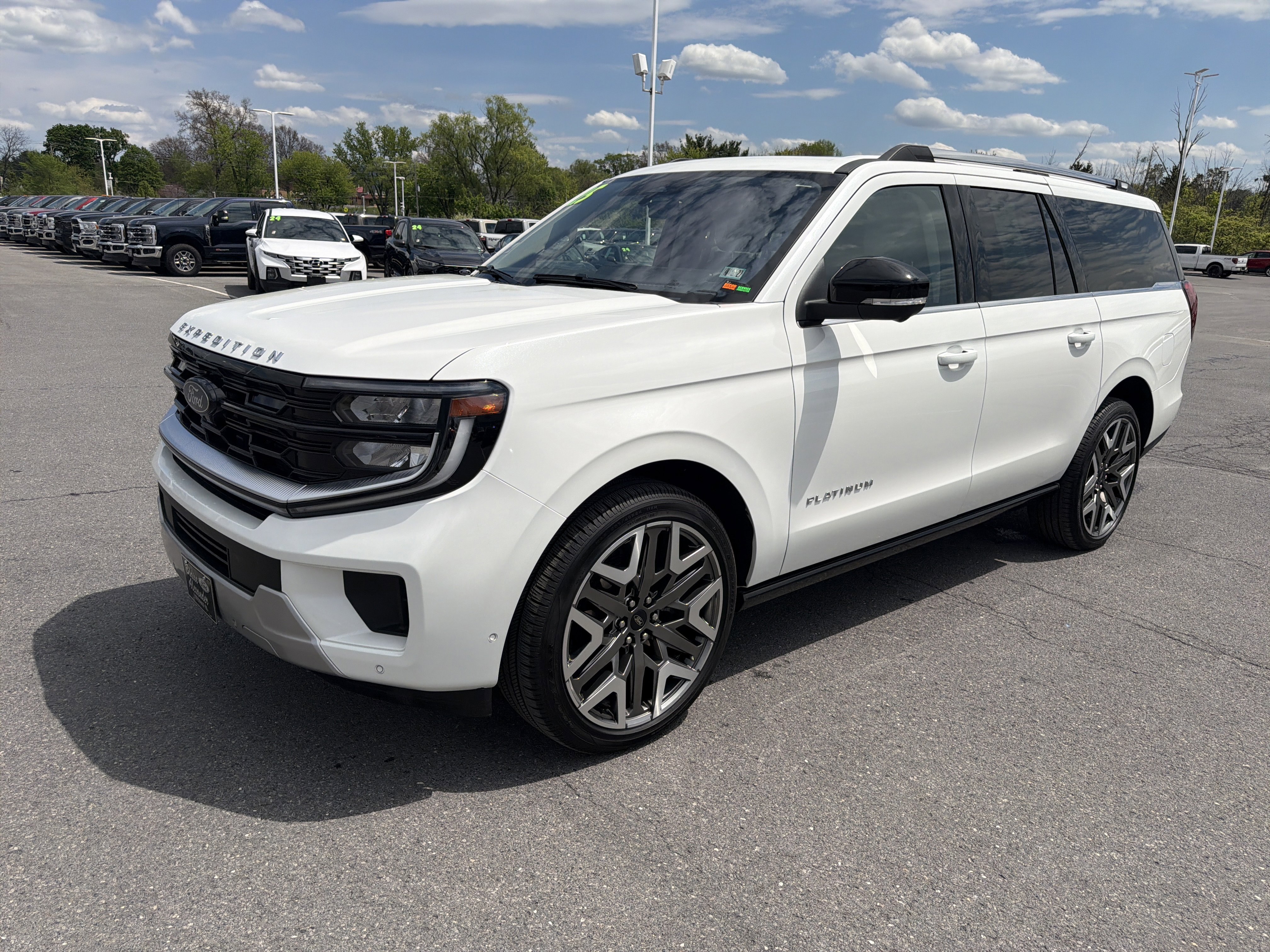 Certified 2025 Ford Expedition Max Platinum w/ Platinum Ultimate Package AWD/4WD image 8