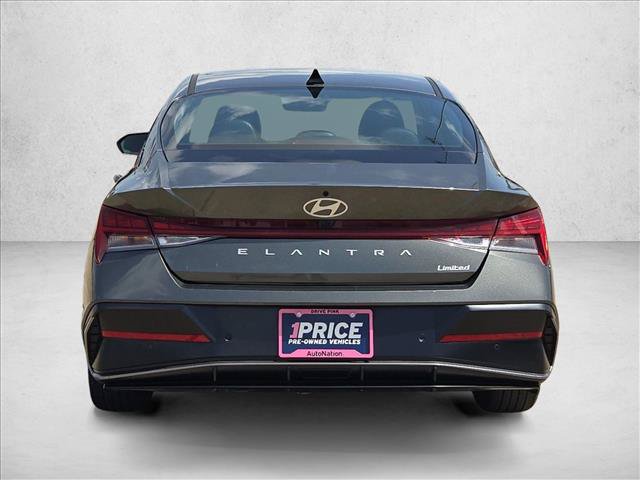 Used 2024 Hyundai Elantra Limited FWD image 7