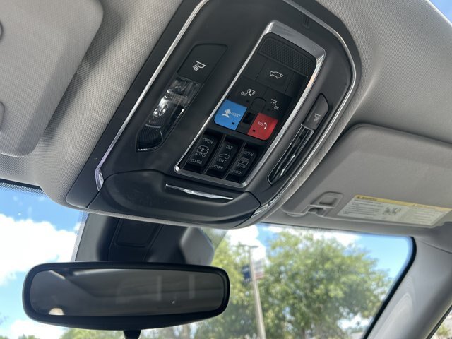 Used 2021 Jeep Grand Cherokee L Limited w/ Trailer Tow Group (B) AWD/4WD image 36