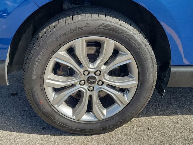 Certified 2024 Ford Edge Titanium AWD/4WD image 35