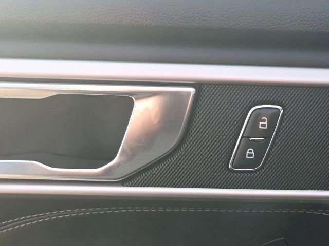 Certified 2021 Ford Explorer XLT image 26