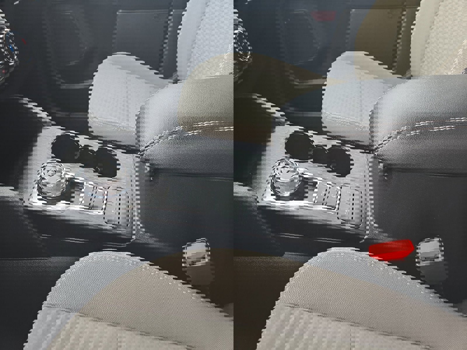 Certified 2022 Ford Escape SE w/ Cold Weather Package image 22