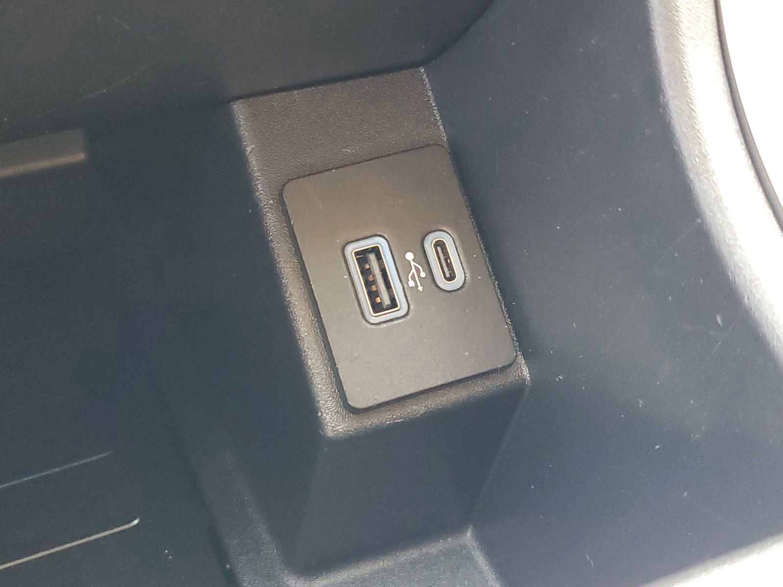 Certified 2022 Ford Edge SEL w/ Convenience Package image 27