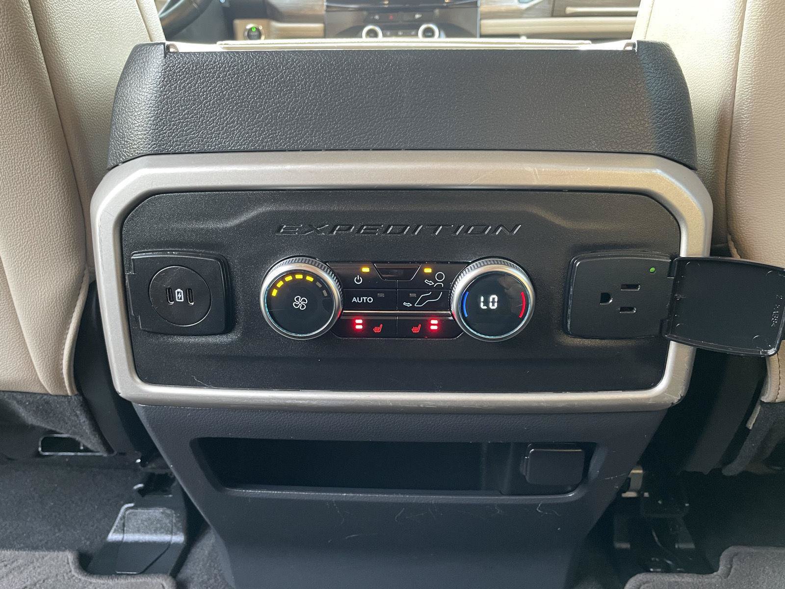 Certified 2024 Ford Expedition Limited AWD/4WD image 20