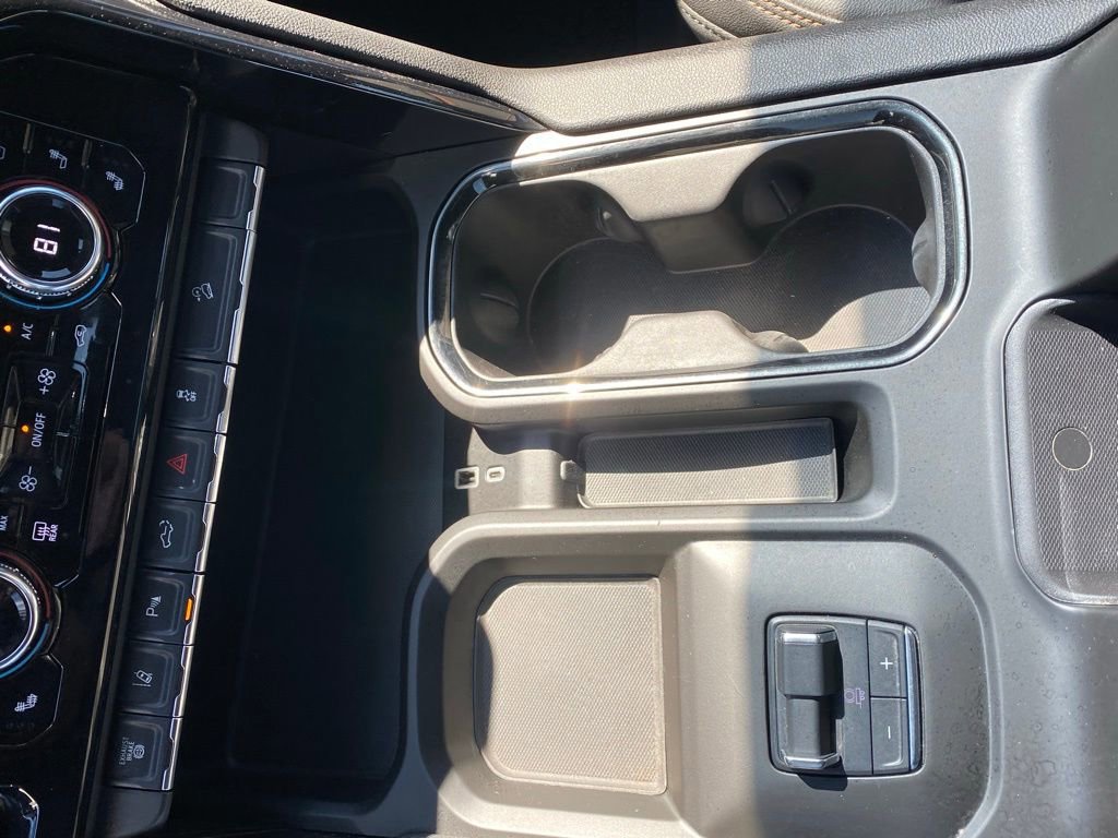 Used 2024 GMC Sierra 2500 AT4 w/ AT4 Preferred Package image 18