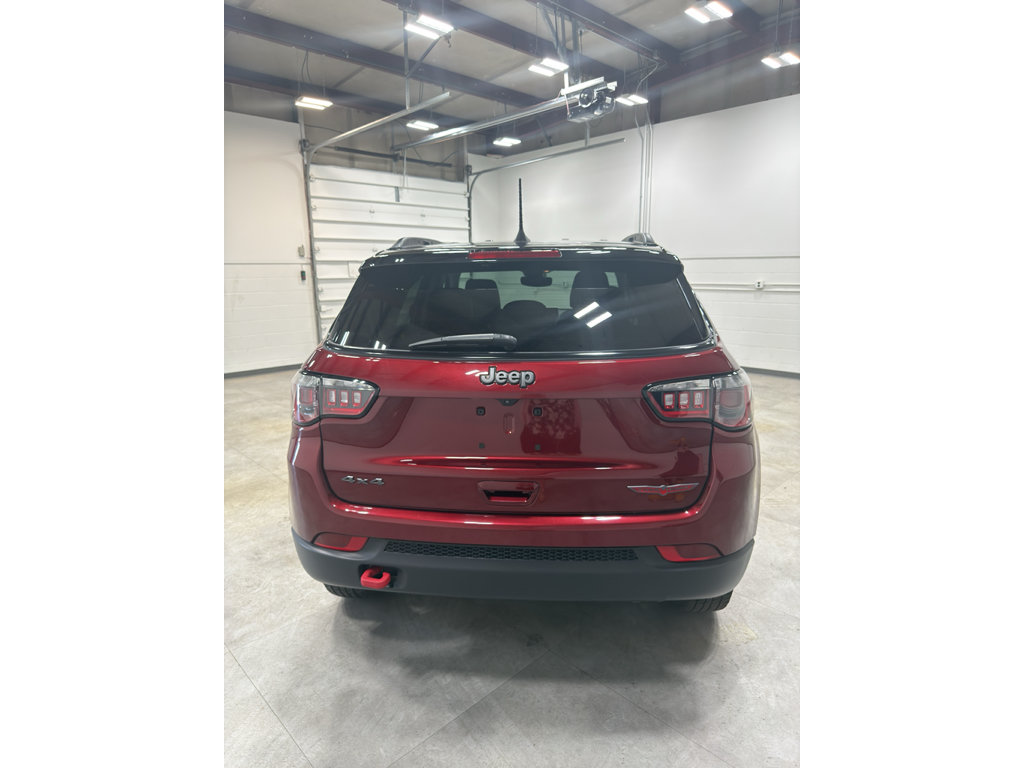 Used 2022 Jeep Compass Trailhawk w/ Trailhawk Convenience Group AWD/4WD image 5