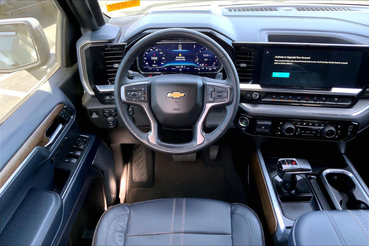 Used 2023 Chevrolet Silverado 1500 High Country w/ Technology Package AWD/4WD image 5