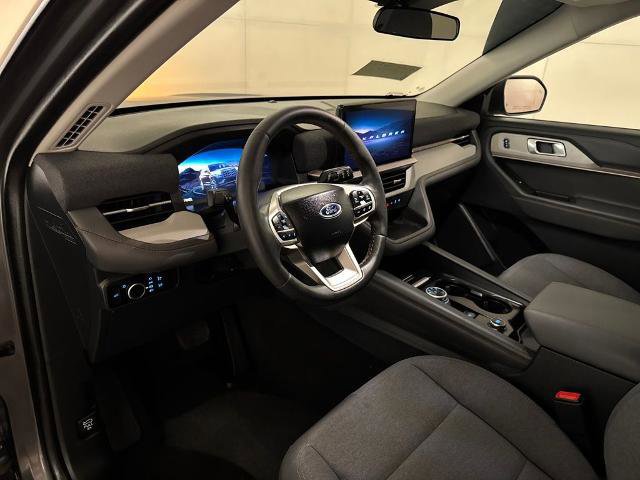 Certified 2025 Ford Explorer Active image 8