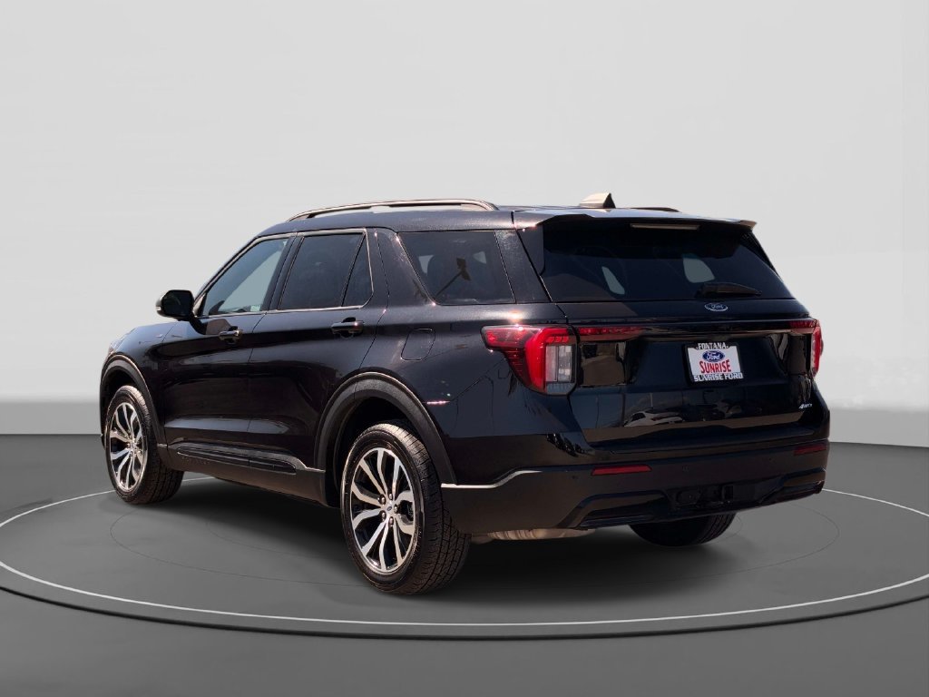 Certified 2025 Ford Explorer ST-Line AWD/4WD image 7