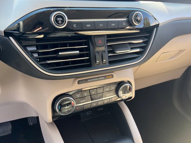 Certified 2022 Ford Escape SE w/ Convenience Package image 19