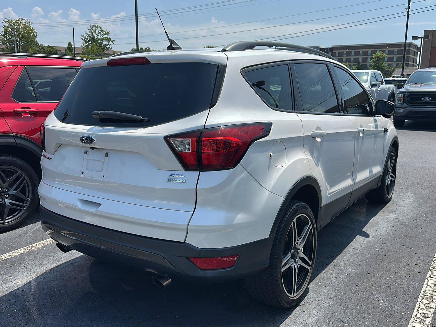Certified 2019 Ford Escape SEL FWD image 3