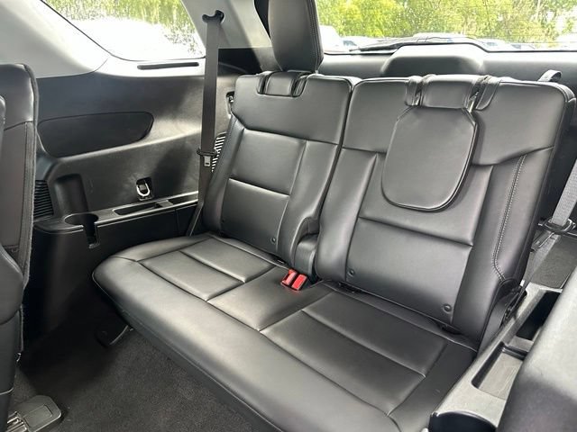 Certified 2023 Ford Explorer XLT w/ Equipment Group 202A RWD image 14