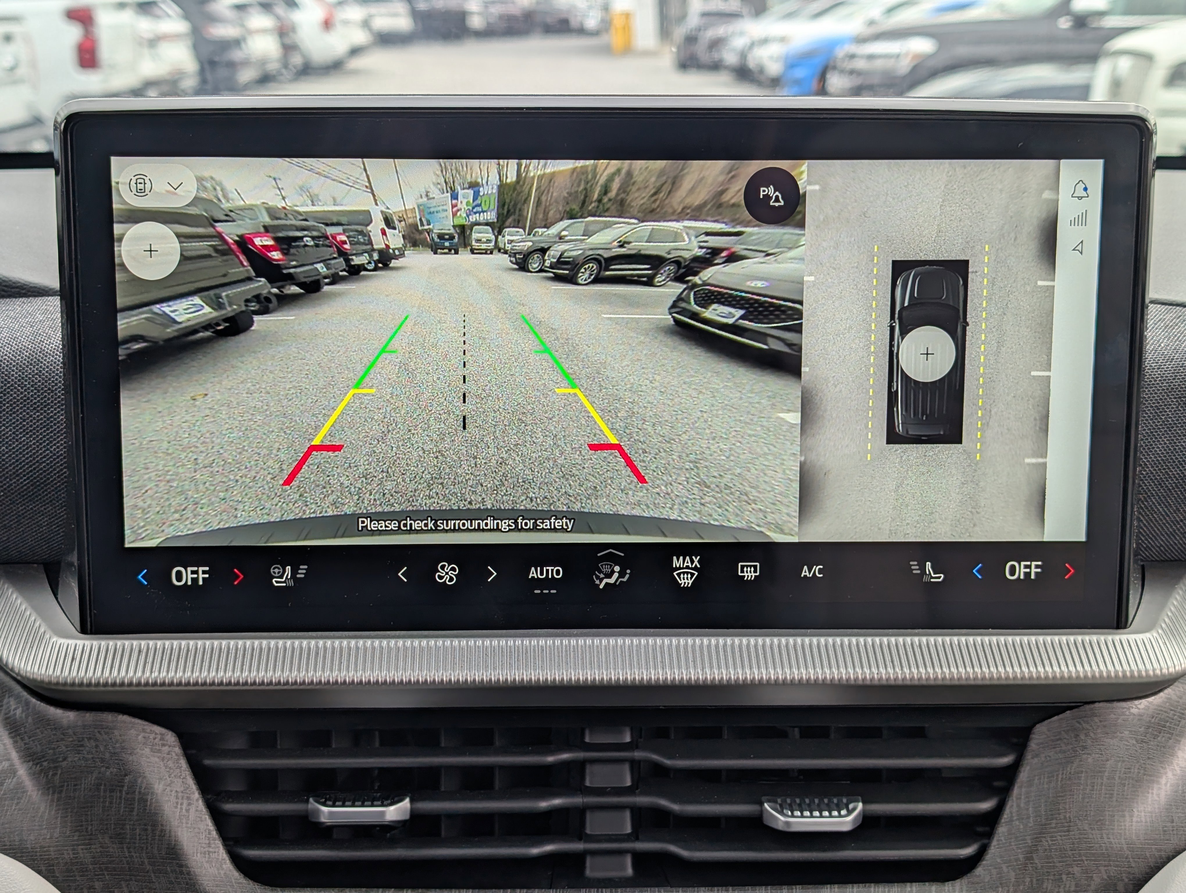 Certified 2025 Ford Explorer Platinum w/ Ultimate Package image 34