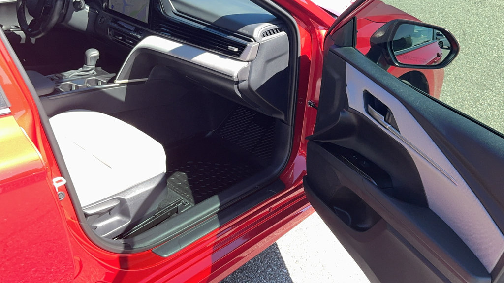 Used 2026 Toyota Camry SE w/ Multimedia Upgrade Package FWD image 42