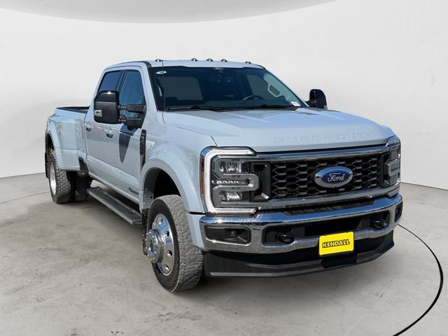 Certified 2025 Ford F450 Lariat w/ FX4 Off-Road Package AWD/4WD image 3