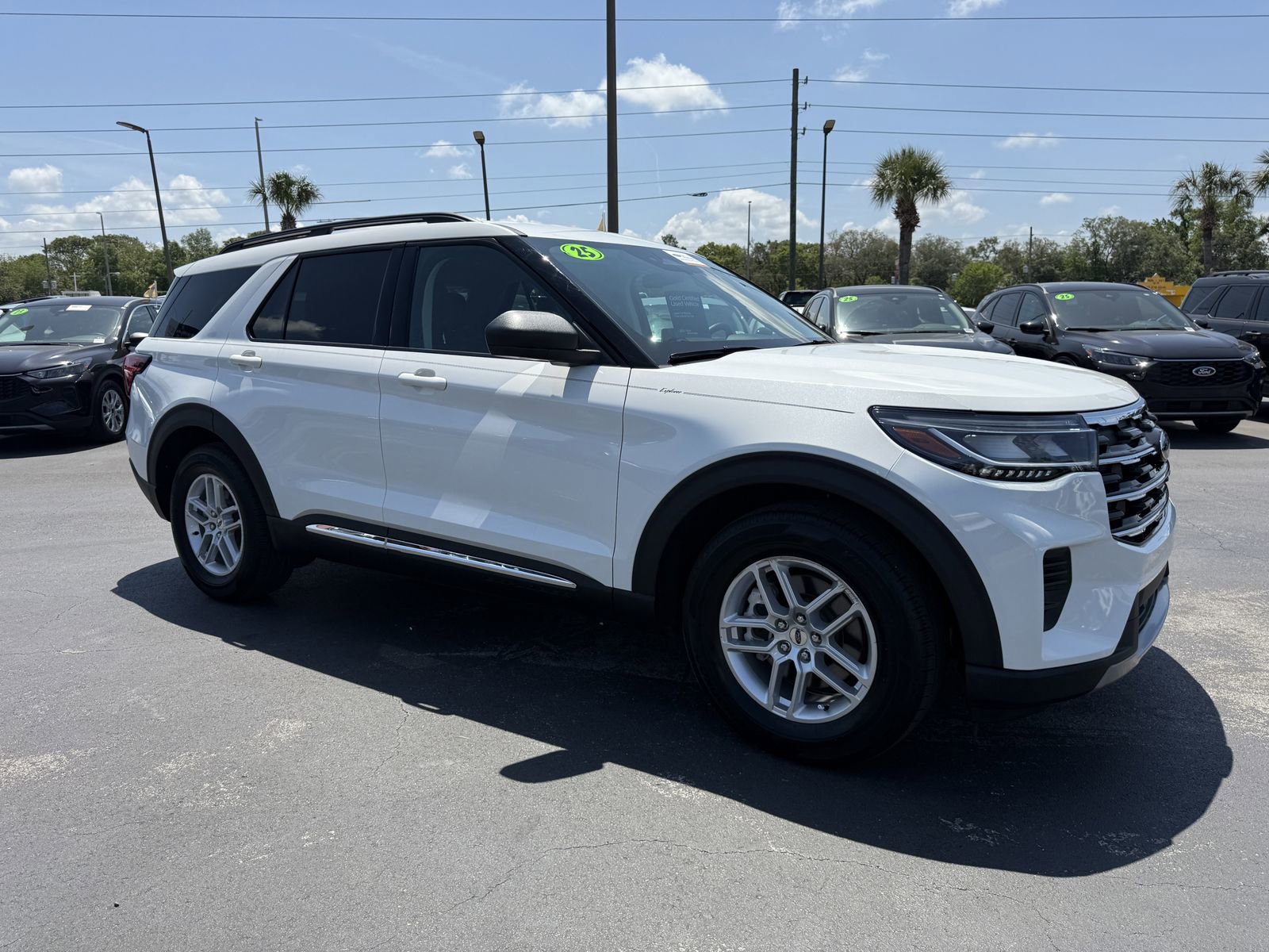 Certified 2025 Ford Explorer Active RWD image 2