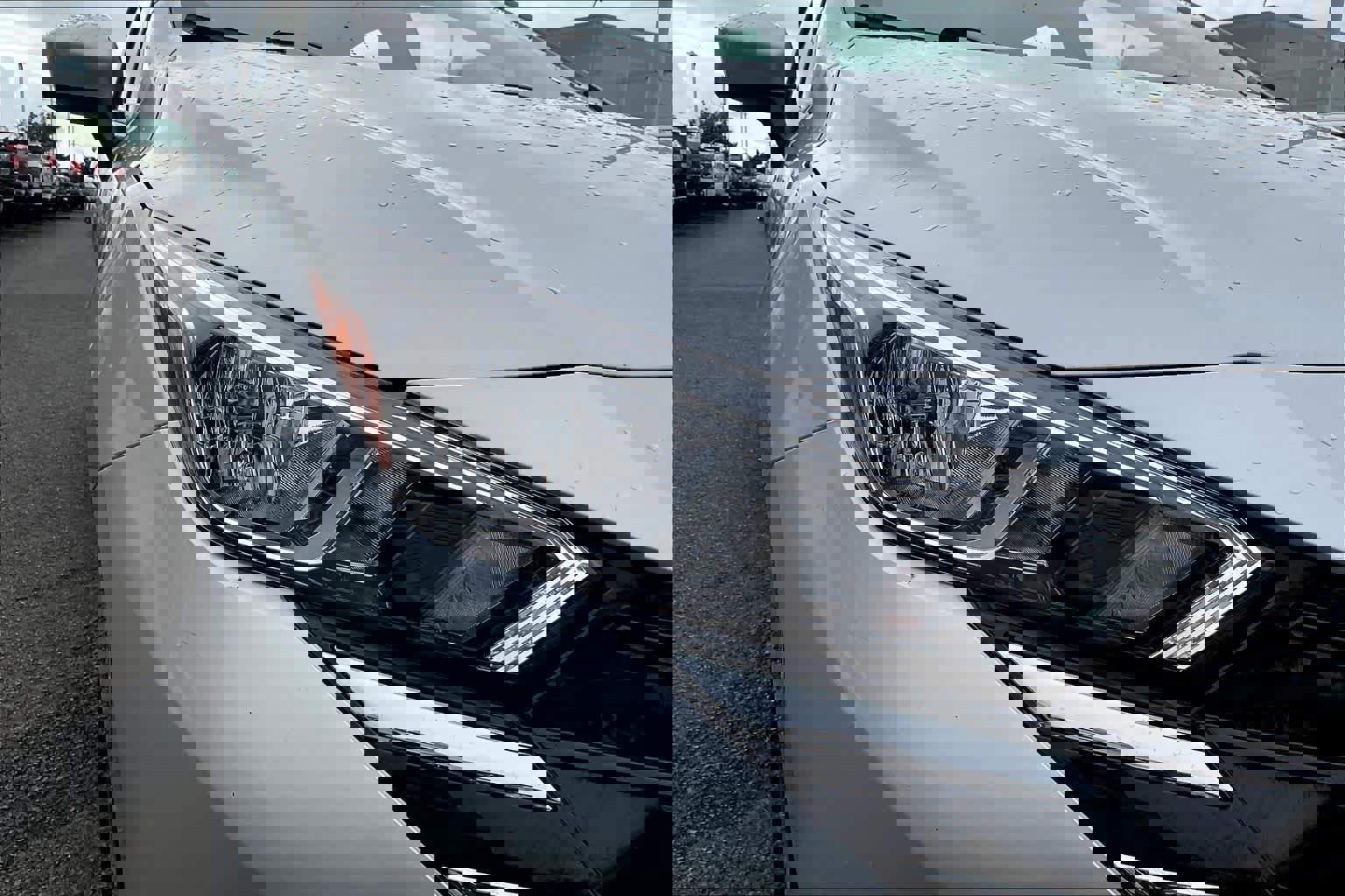 Used 2023 Nissan Versa SV image 31