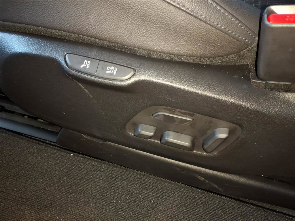 Used 2022 Kia Carnival SX Prestige image 18