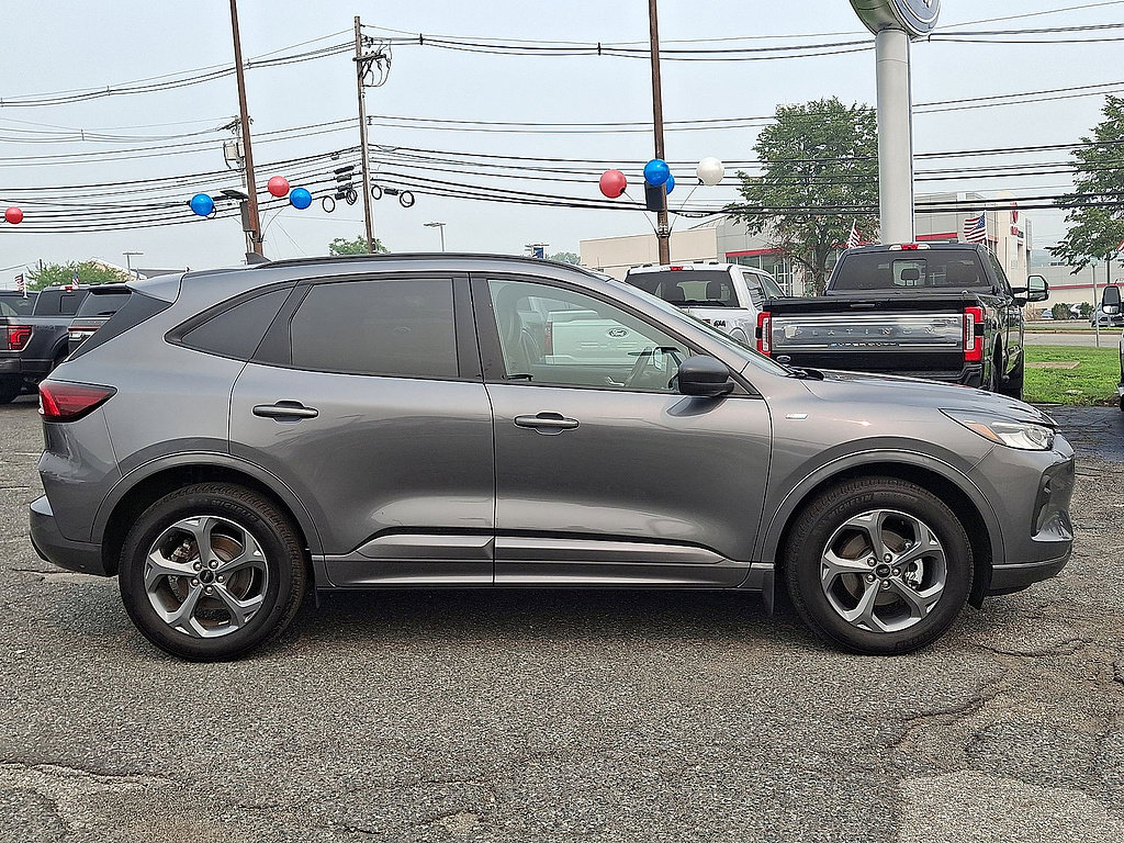 Certified 2024 Ford Escape ST-Line w/ Tech Pack #1 AWD/4WD image 32