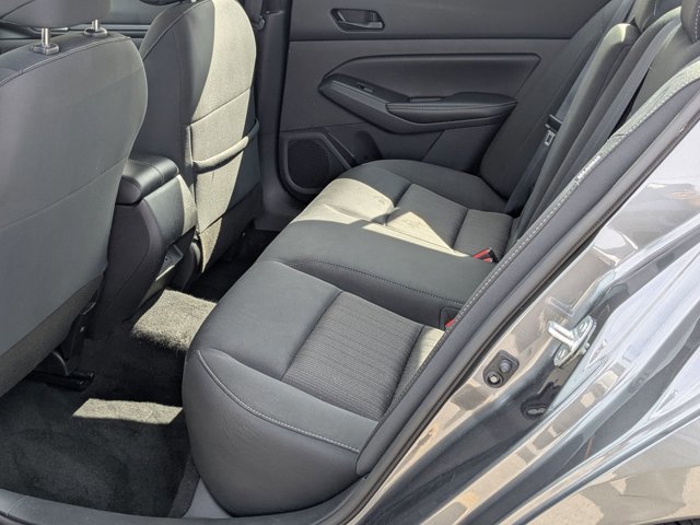 Used 2024 Nissan Altima 2.5 SV FWD image 22