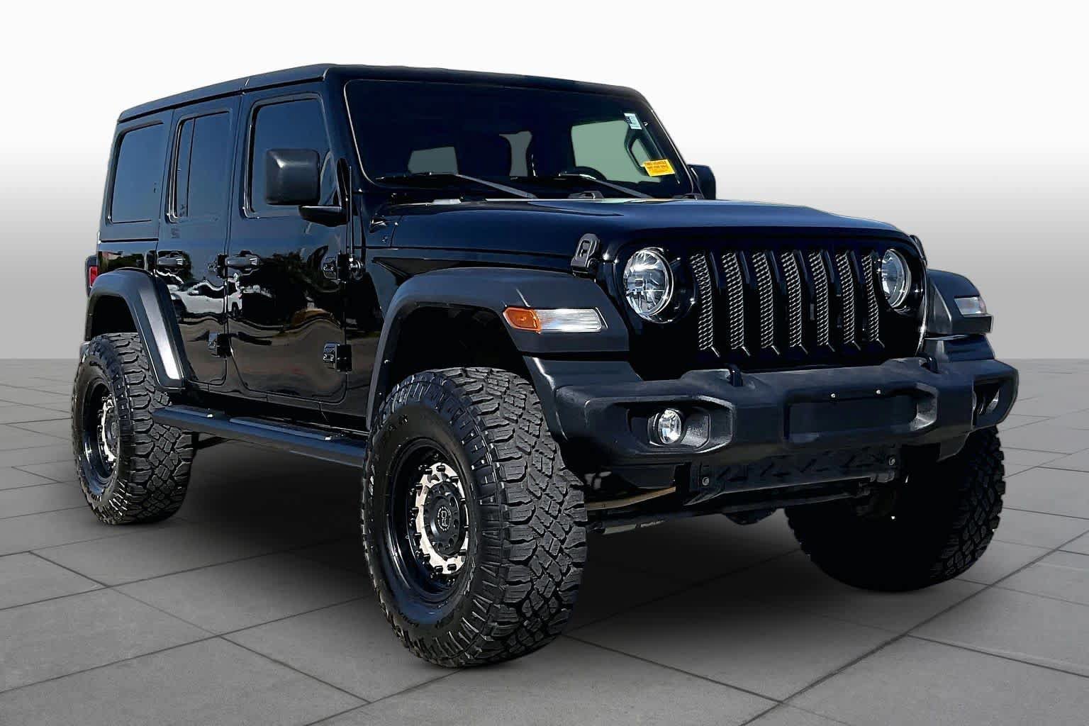 Used 2018 Jeep Wrangler Unlimited Sport S AWD/4WD image 3