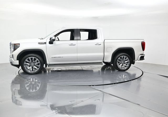 Used 2023 GMC Sierra 1500 Denali w/ Denali Reserve Package AWD/4WD image 7