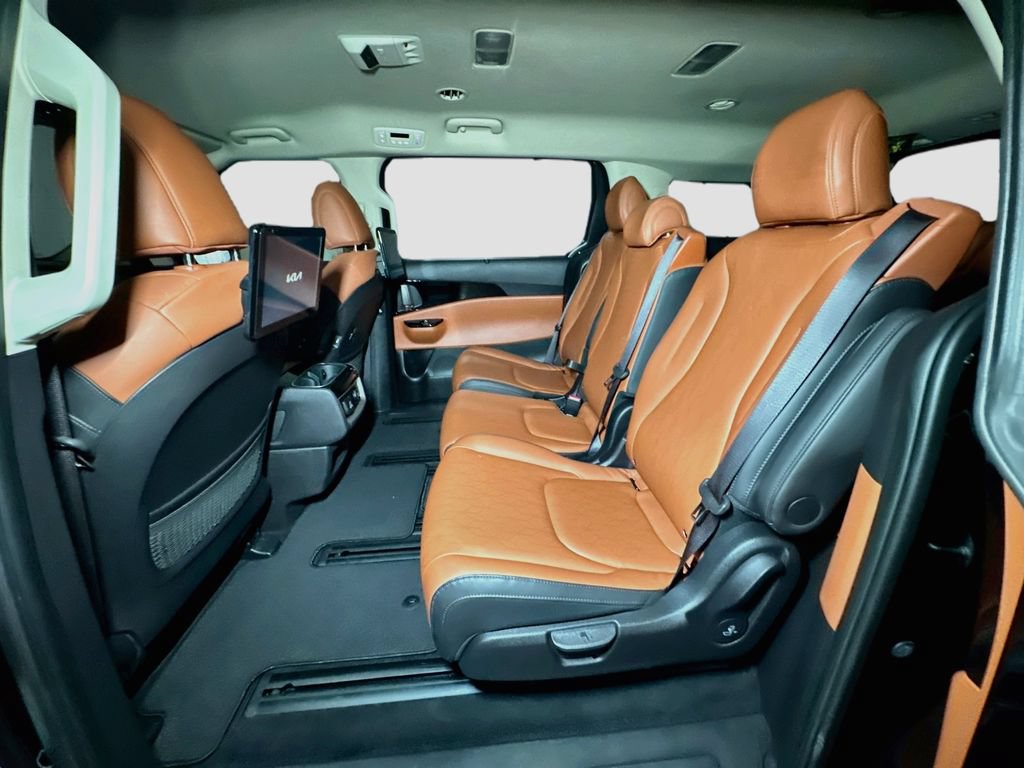 Used 2024 Kia Carnival SX FWD image 31