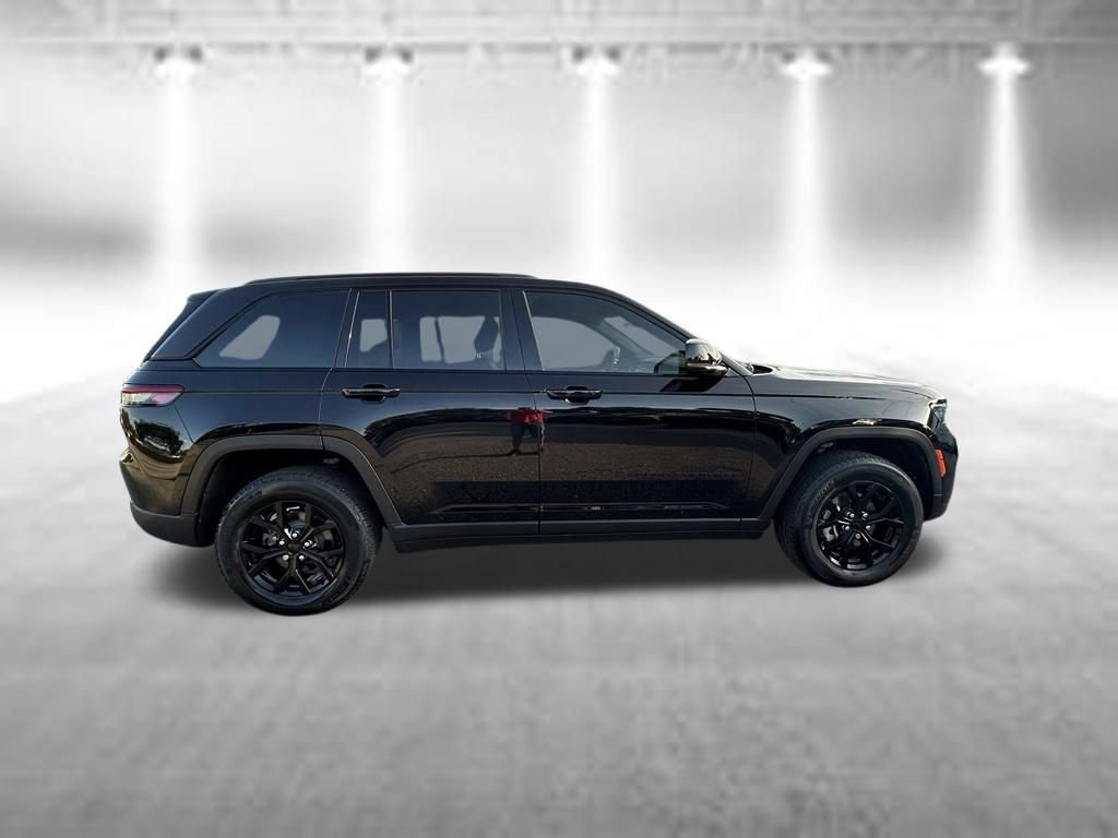 Used 2024 Jeep Grand Cherokee Altitude AWD/4WD video 3