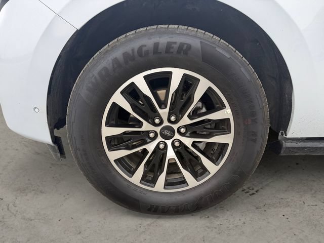 Certified 2025 Ford Expedition Platinum AWD/4WD image 14
