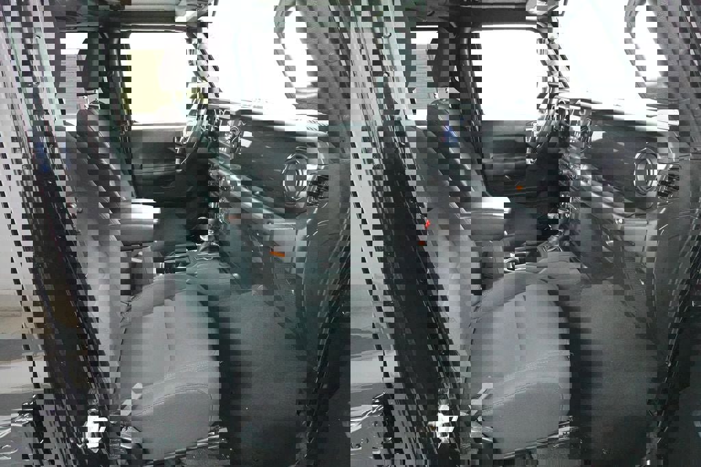 Used 2022 Jeep Gladiator Sport image 32