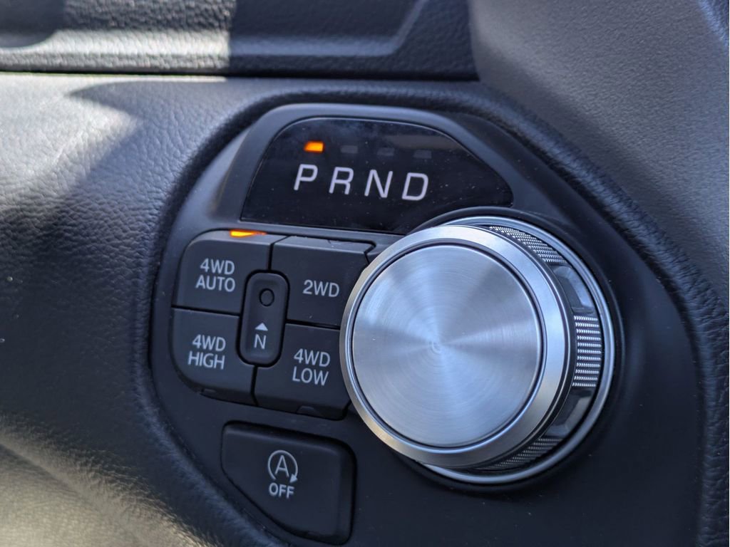 Used 2025 RAM 1500 Laramie AWD/4WD image 17