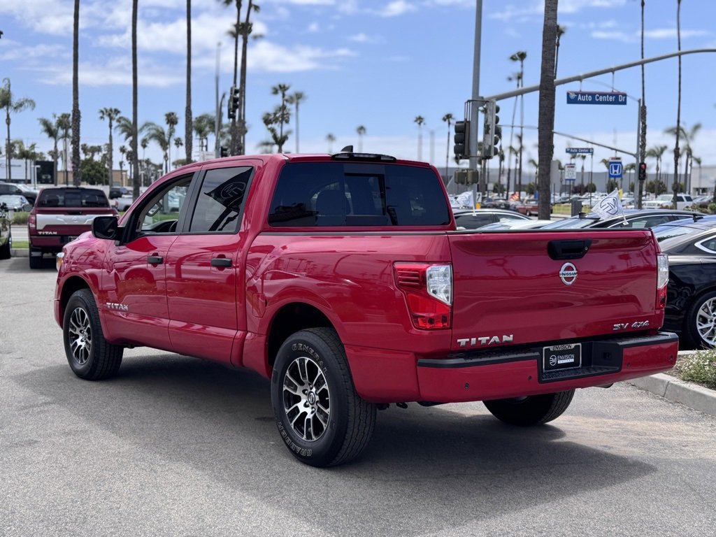 Used 2022 Nissan Titan SV image 10