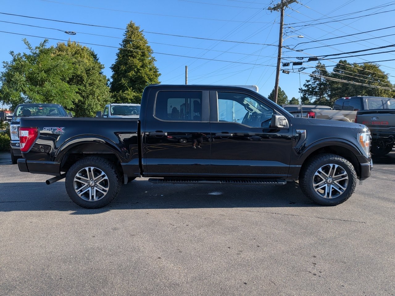 Certified 2022 Ford F150 XL w/ STX Appearance Package AWD/4WD image 3