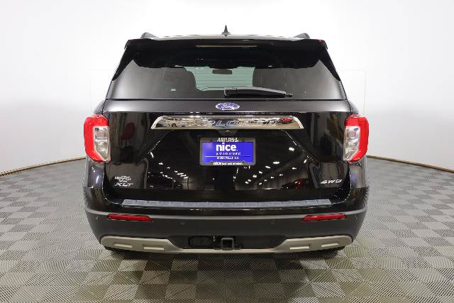 Certified 2024 Ford Explorer XLT w/ Equipment Group 202A AWD/4WD image 6