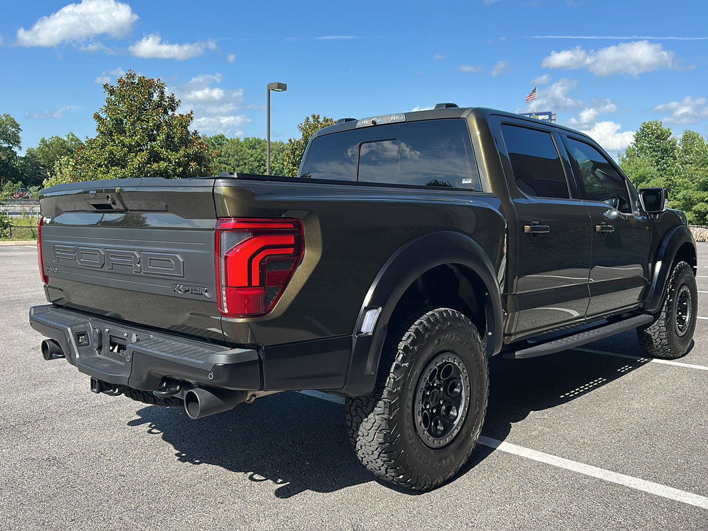Certified 2024 Ford F150 Raptor AWD/4WD image 5