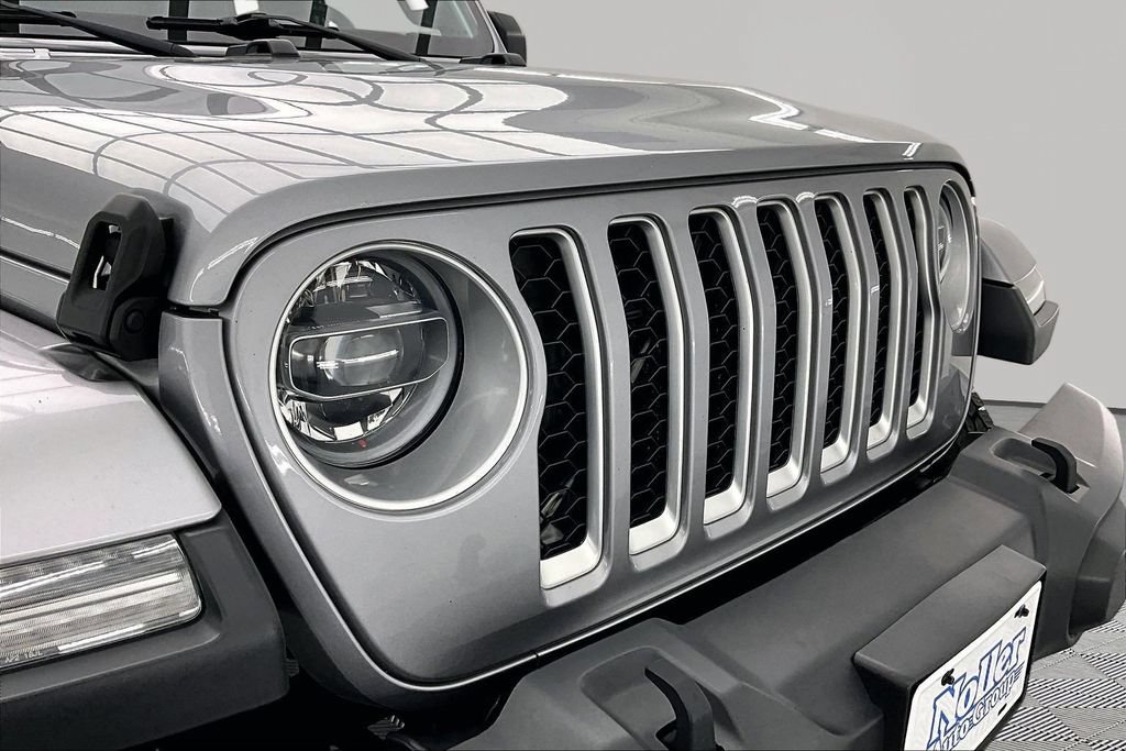 Used 2020 Jeep Gladiator Overland AWD/4WD image 29