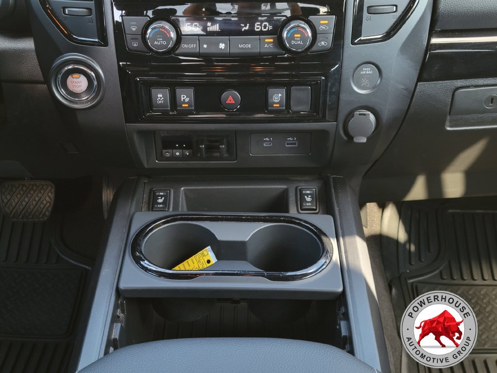 Used 2024 Nissan Titan SV w/ SV Convenience Package RWD image 23