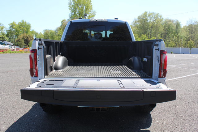 Certified 2025 Ford F150 Raptor w/ Equipment Group 803A Raptor R AWD/4WD image 6