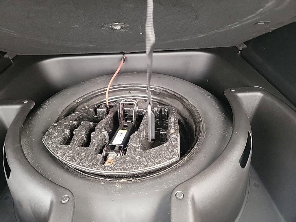 Used 2021 Jeep Grand Cherokee Laredo X image 27