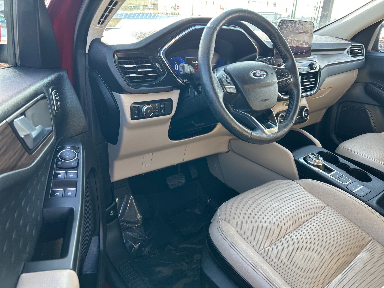 Certified 2020 Ford Escape Titanium image 5