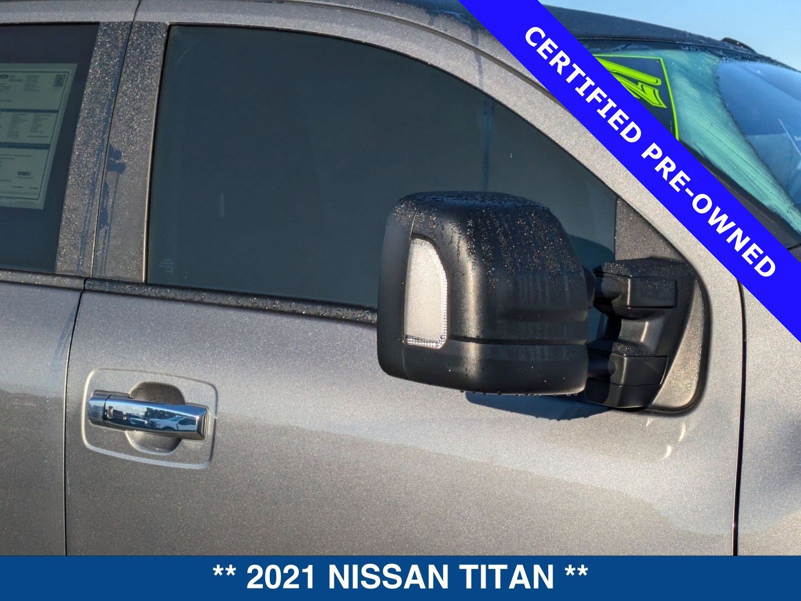 Used 2021 Nissan Titan SV w/ SV Convenience Package image 11