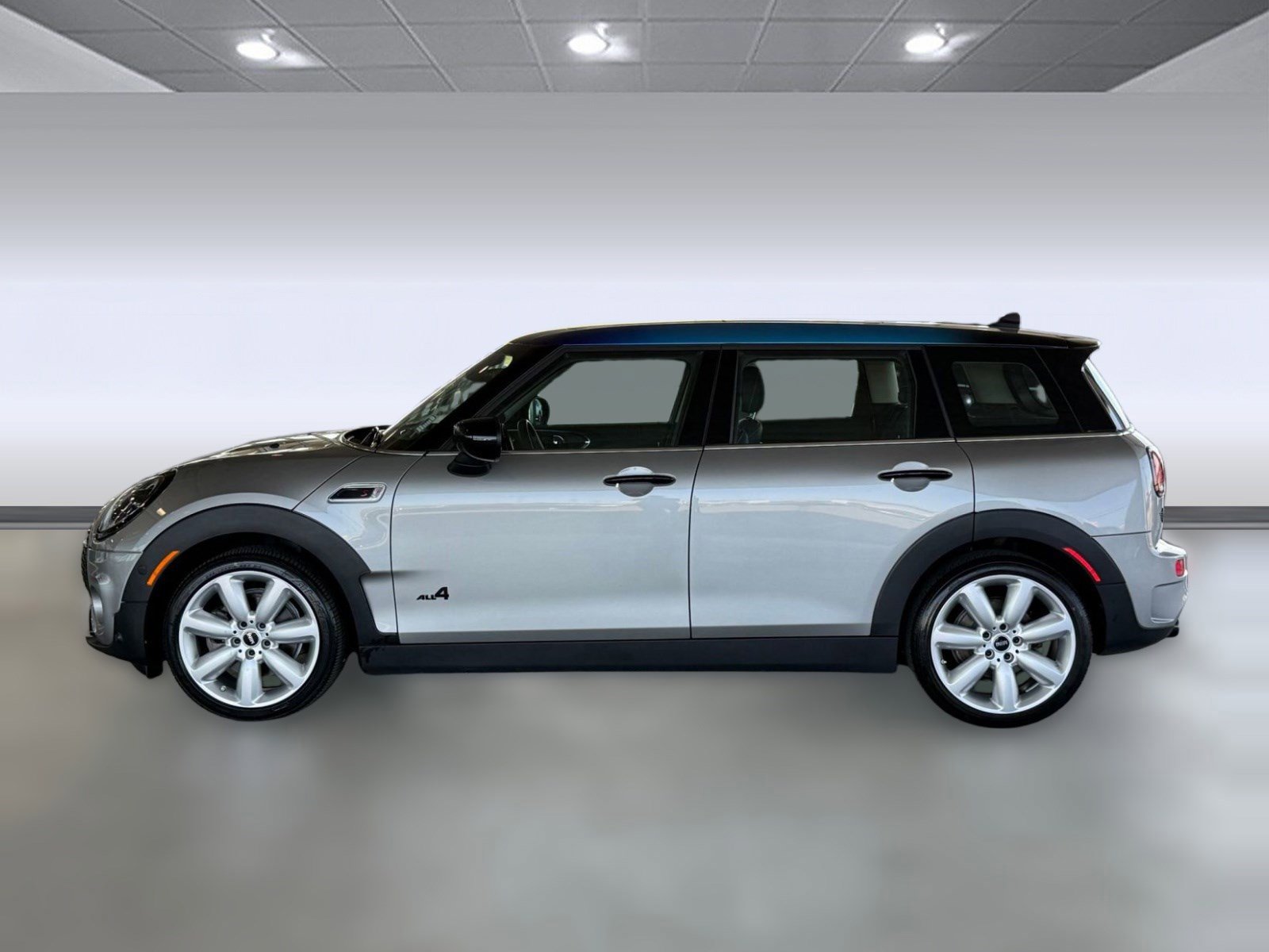 Used 2024 MINI Cooper Clubman S AWD/4WD image 2