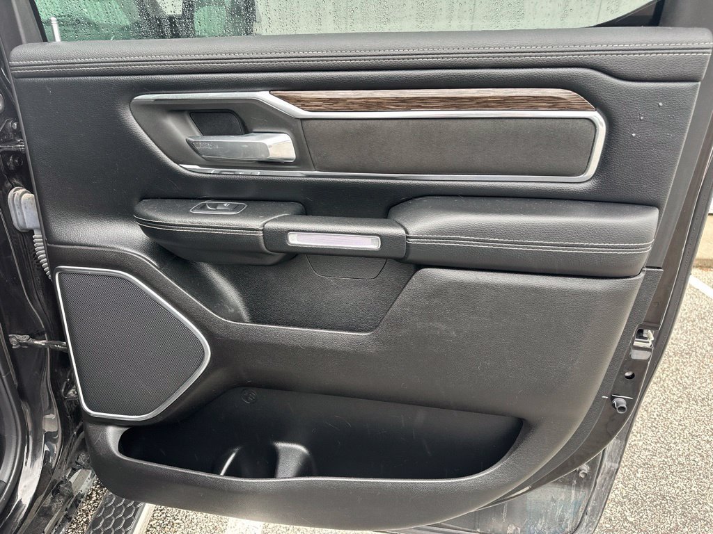 Used 2019 RAM 1500 Laramie AWD/4WD image 23