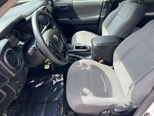 Used 2022 Toyota Tacoma SR w/ SR Convenience Package RWD image 11