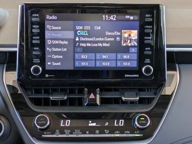 Used 2022 Toyota Corolla Cross XLE image 16