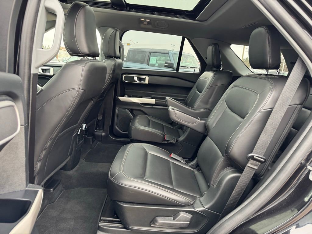 Certified 2022 Ford Explorer XLT image 23